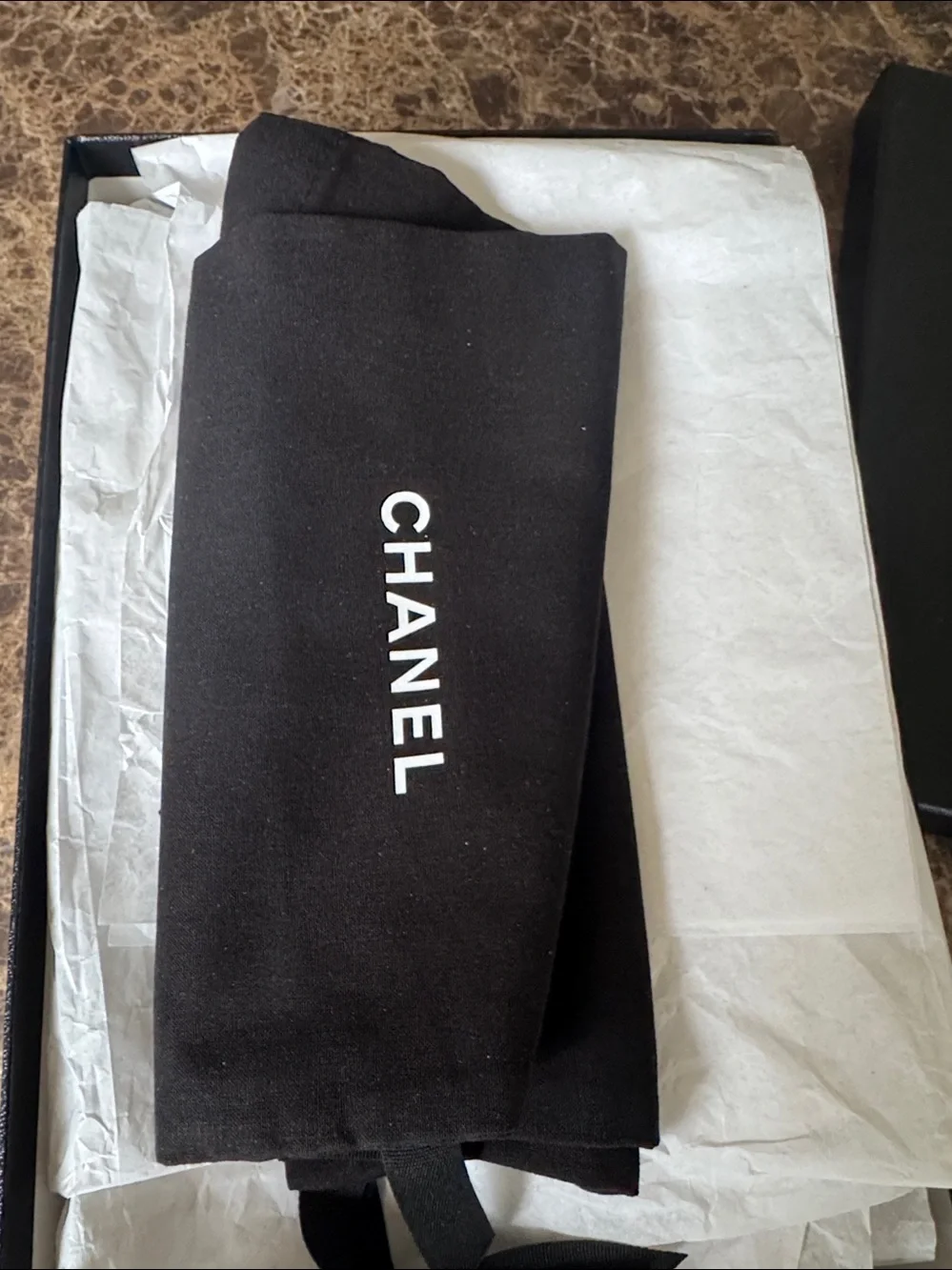 Chanel 26s ivory black logo slides sandals flats sz 39